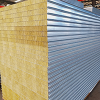 ?巖棉板是一種新型的保溫、隔燃、吸聲材料